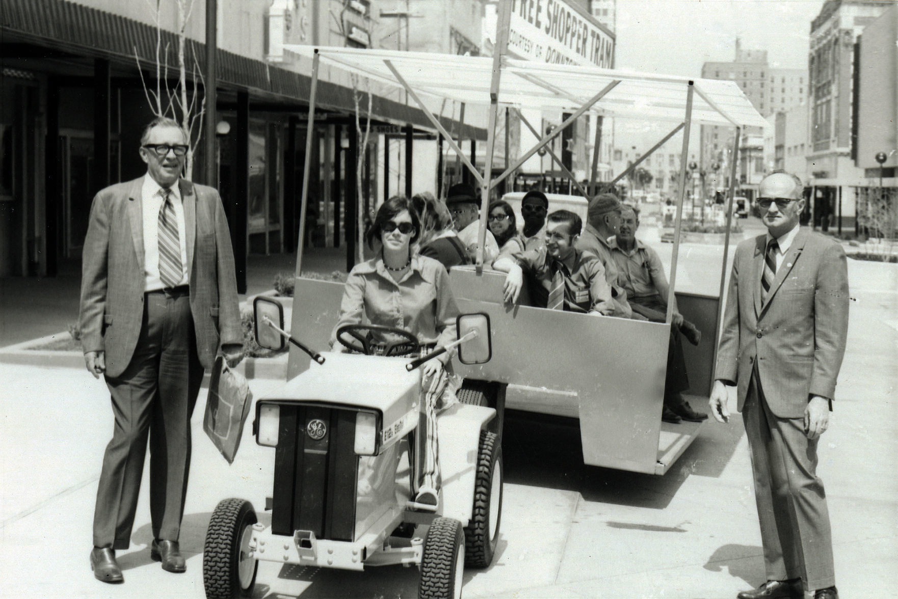 Austin Ave mall